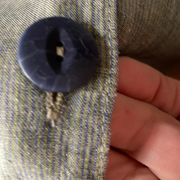 Flax Shirt gray with Navy Buttons - Picture 4 of 4